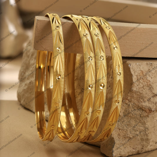 Elegant Spearhead Motif Gold Look Bangle Set - BNGL038